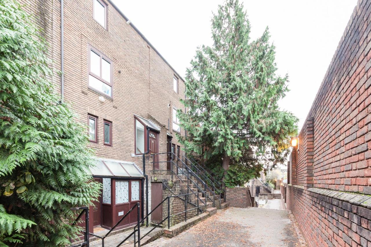 White City Apartment London Bagian luar foto