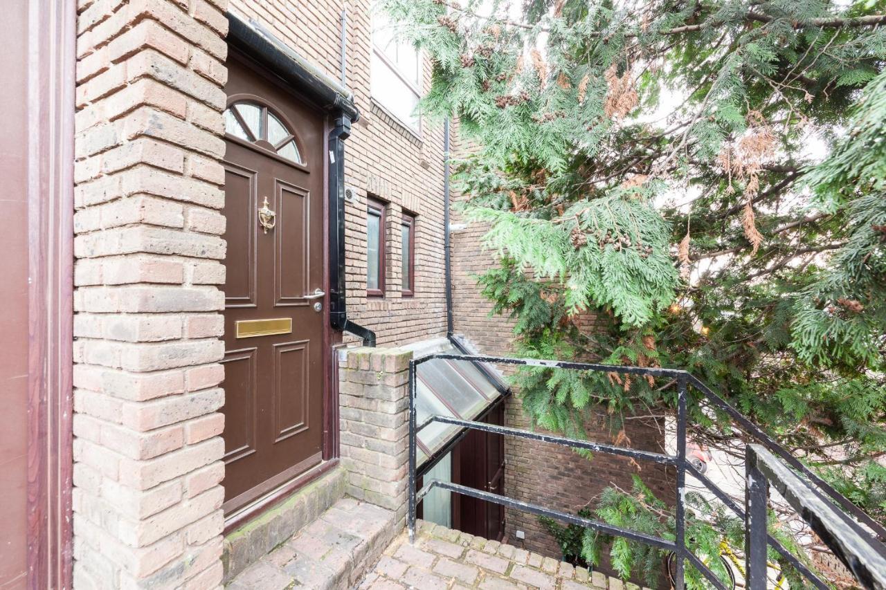 White City Apartment London Bagian luar foto